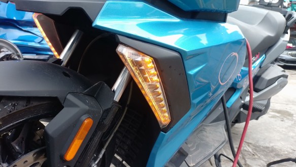 Recambio de piloto delantero izquierdo para bmw c - c 400 x referencia OEM IAM 63138558689  