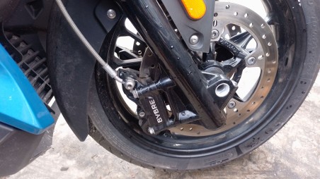 Recambio de pinza de freno delantera derecha para bmw c - c 400 x referencia OEM IAM 34118566780  