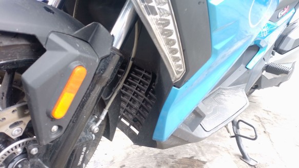 Recambio de radiador agua para bmw c - c 400 x referencia OEM IAM 17118565186  