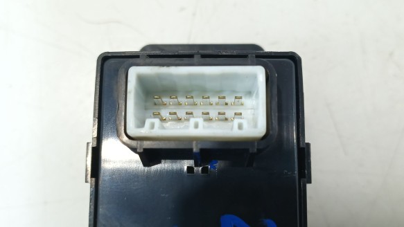 Recambio de mando elevalunas delantero derecho para kia optima (jf) 2015- 1.7 crdi referencia OEM IAM 93575D4030 93575D4030 