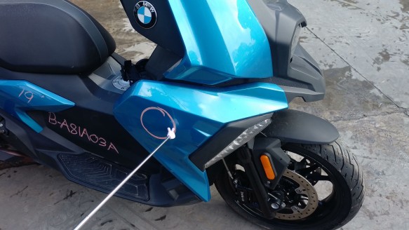 Recambio de moldura para bmw c - c 400 x referencia OEM IAM 46638388924  