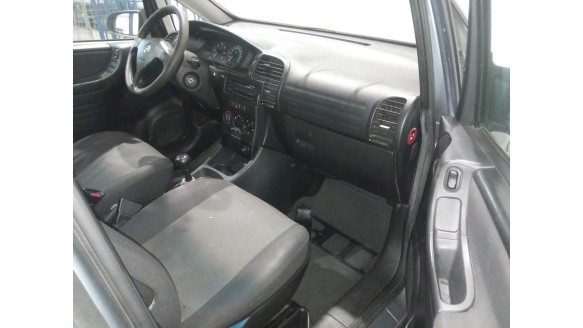 opel zafira a 1999-2005 del año 2003