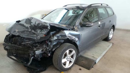 volkswagen passat variant (365) 2010-2014 del año 2011