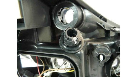 Recambio de faro izquierdo para renault clio iii 2005-2016 referencia OEM IAM 8433066146689 7701061071 101.19461002