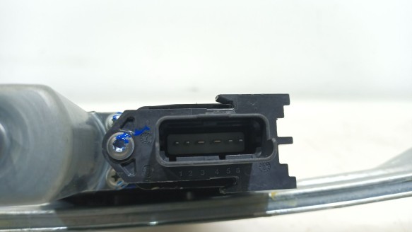 Recambio de elevalunas delantero izquierdo para dacia jogger (rk_) 2022- 1.6 hybrid 140 referencia OEM IAM 807217905R 807217905R