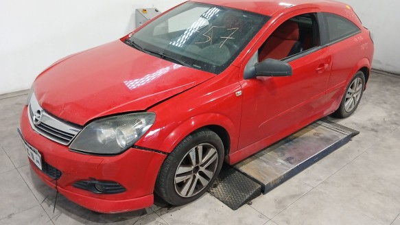 opel astra h gtc (a04) 2005-2010 del año 2009