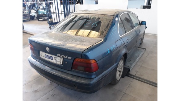 bmw serie 5 berlina (e39) 1995-2003 del año 2002