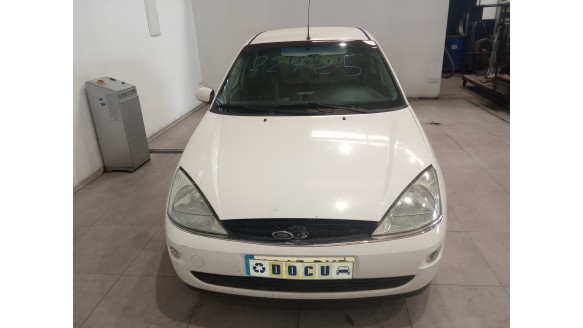 ford focus berlina (cak) 1998-2004 del año 2001