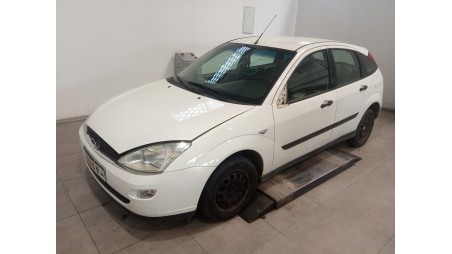 ford focus berlina (cak) 1998-2004 del año 2001