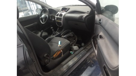 peugeot 206 berlina 1998-2010 del año 2006