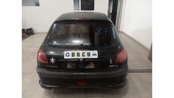 peugeot 206 berlina 1998-2010 del año 2006
