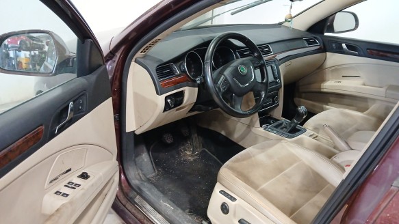 skoda superb ii (3t4) 2008-2015 del año 2009