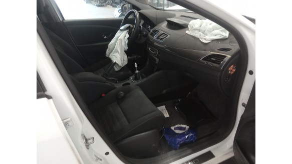 renault megane iii berlina 5 p 2008-2016 del año 2015