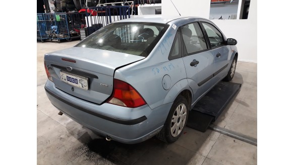 ford focus berlina (cak) 1998-2004 del año 2004