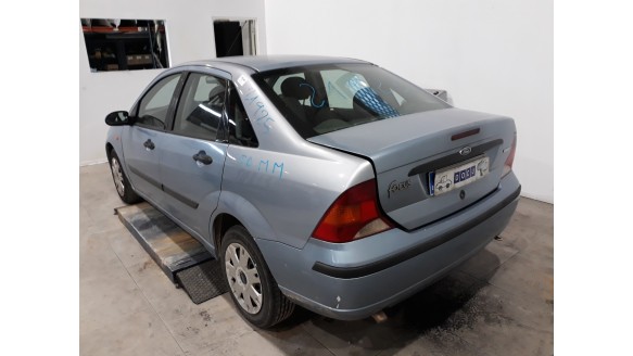 ford focus berlina (cak) 1998-2004 del año 2004