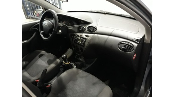 ford focus berlina (cak) 1998-2004 del año 2004