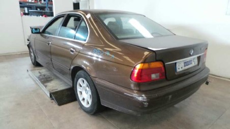 bmw serie 5 berlina (e39) 1995-2003 del año 2001
