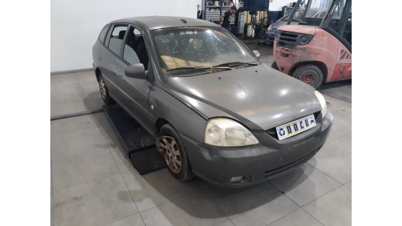 kia rio 2000-2005 del año 2004