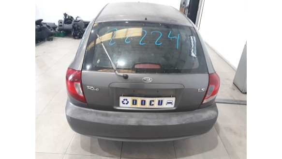 kia rio 2000-2005 del año 2004