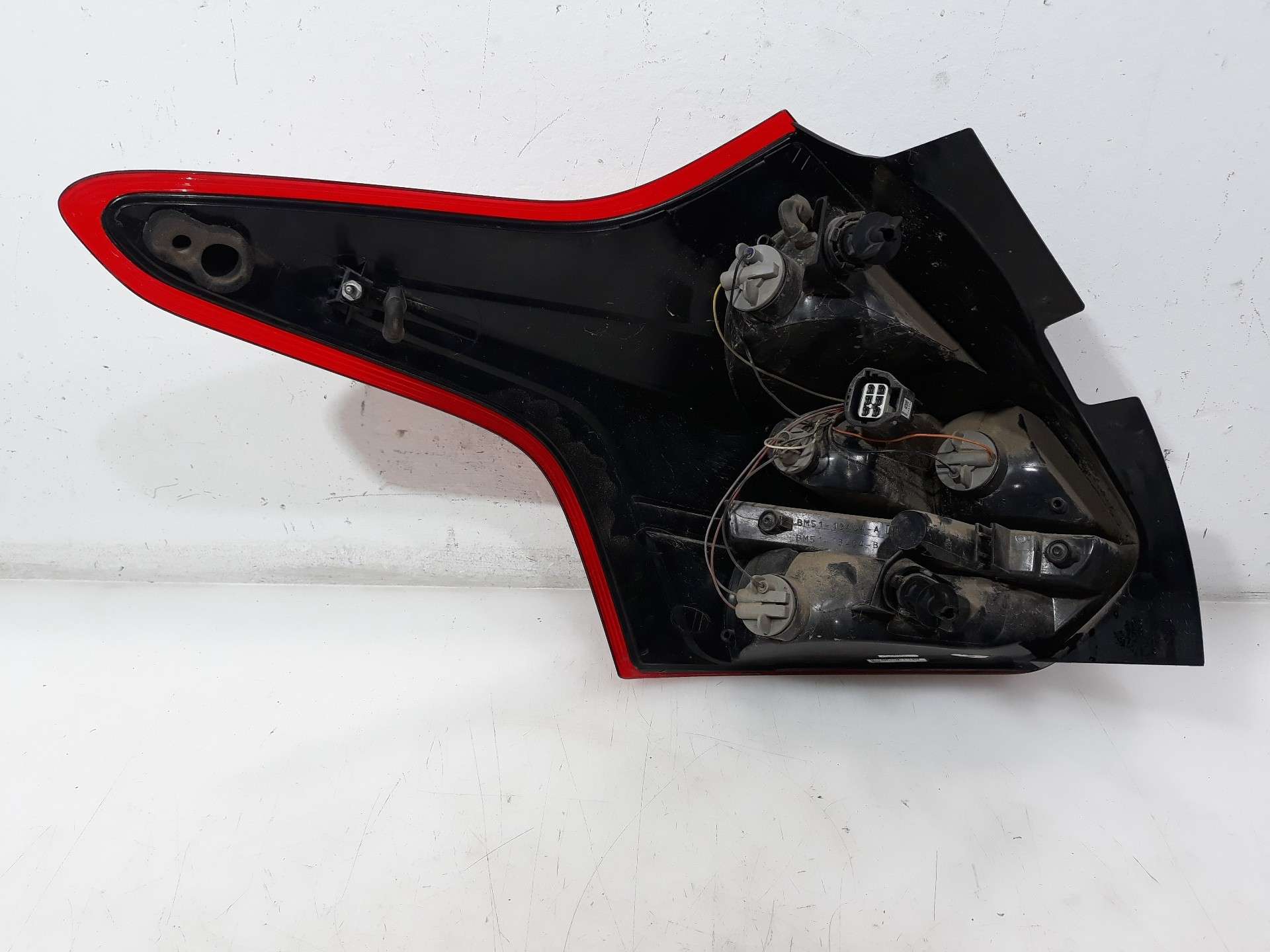 PILOTO TRASERO DERECHO FORD FOCUS LIM. 2014-2018 (BM5113404AK 1542077)