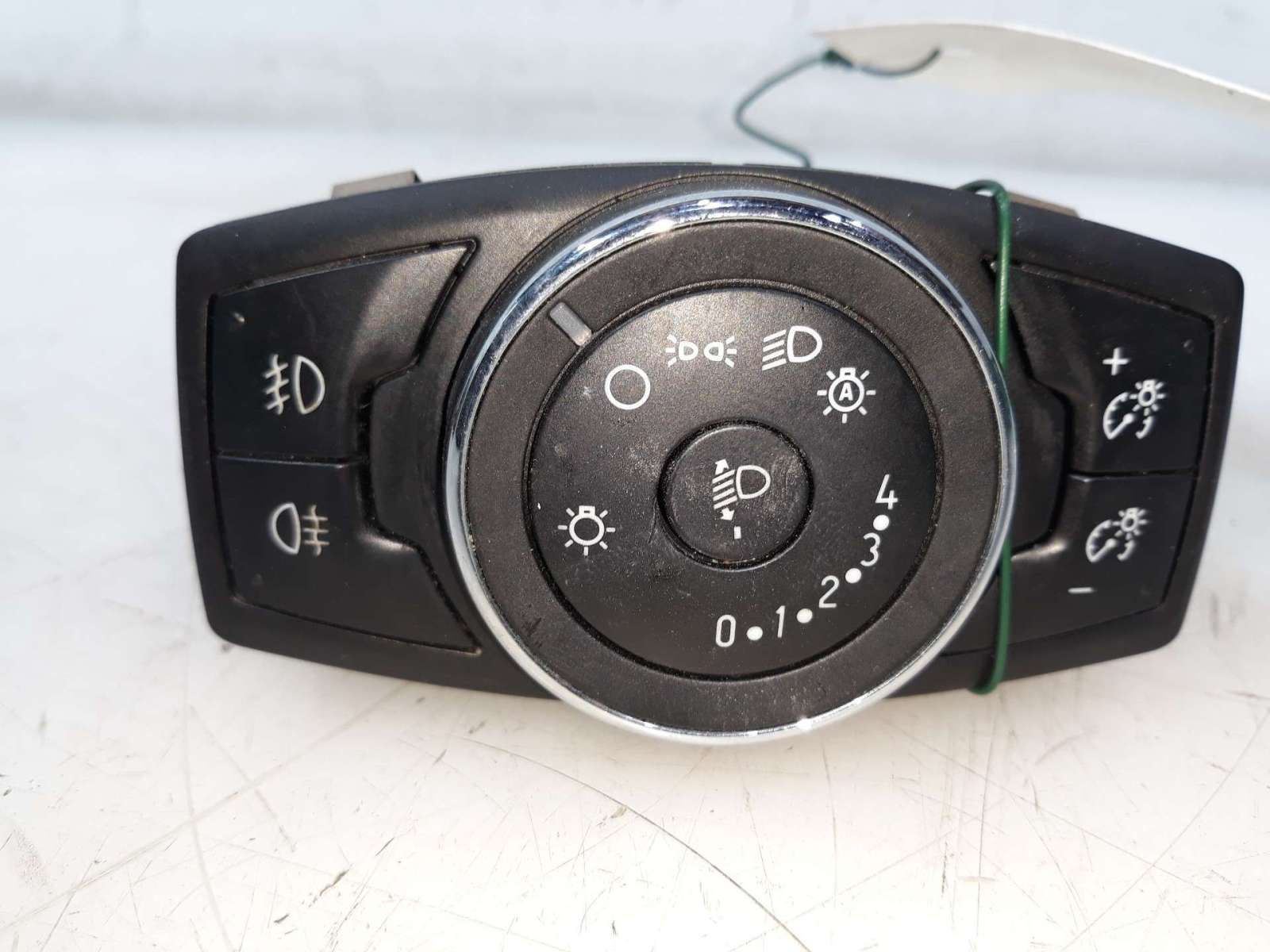 MANDO LUCES FORD FOCUS LIM. 2014-2018 (BM5T13A024CE 1542088)