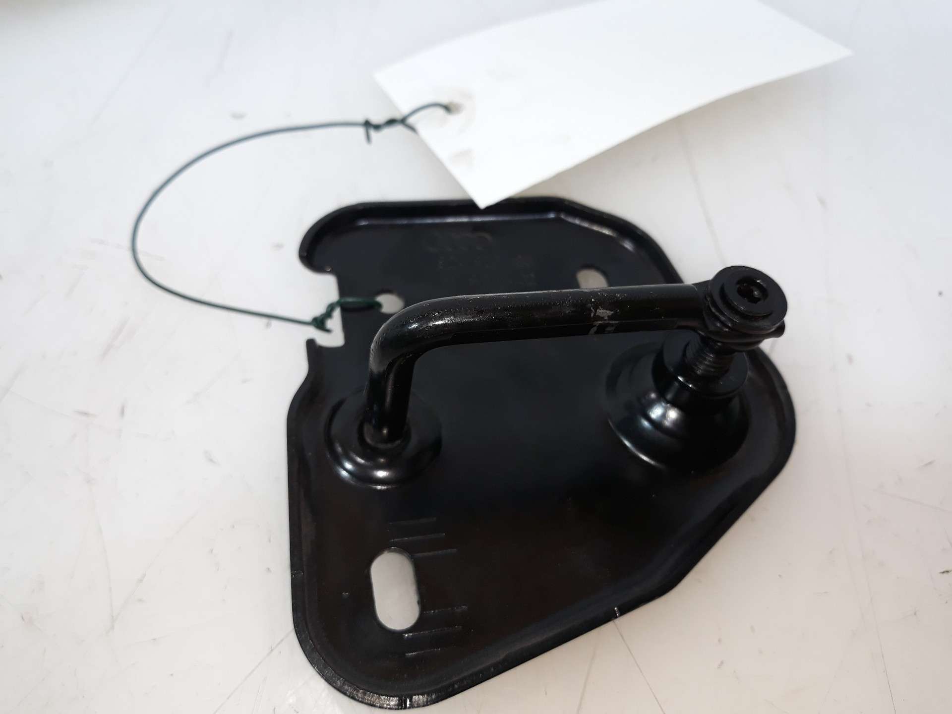 CERRADURA CAPOT FORD FOCUS LIM. 2014-2018 (82A823185 1542093)