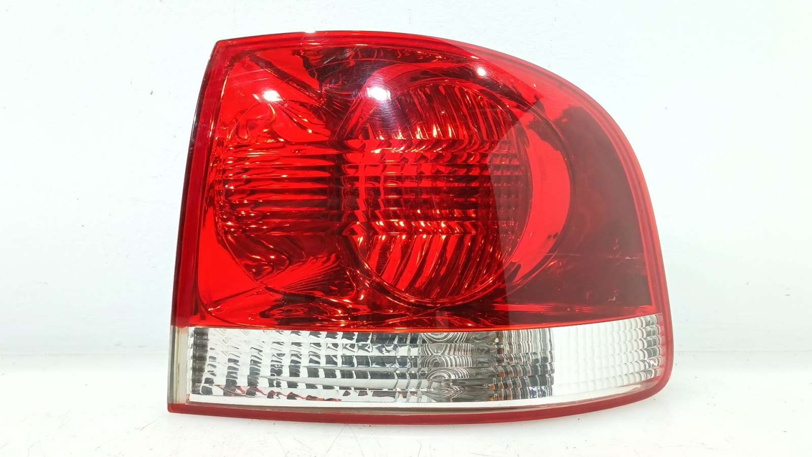 PILOTO TRASERO DERECHO 7L6945096P 084411997R 084411997R