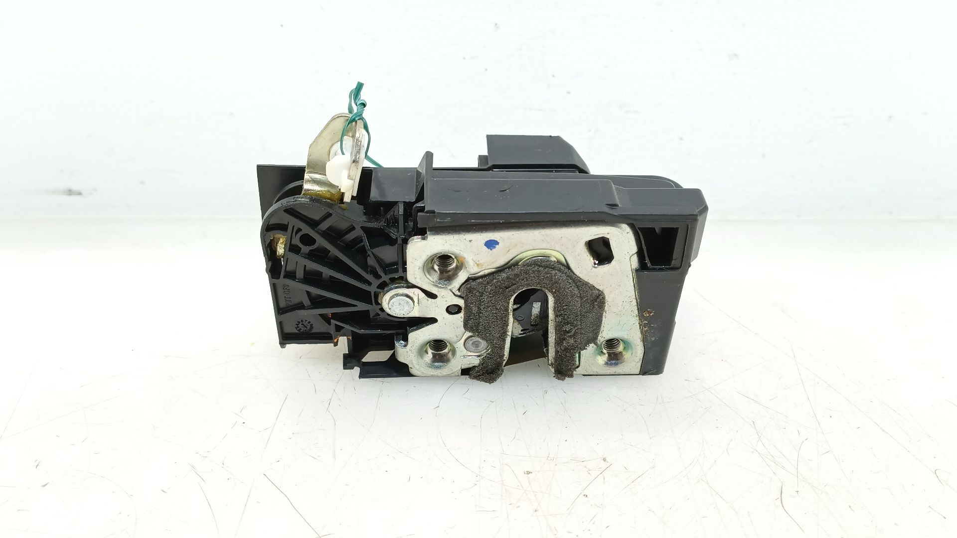 CERRADURA PUERTA TRASERA IZQUIERDA 825033052R 825033052R 