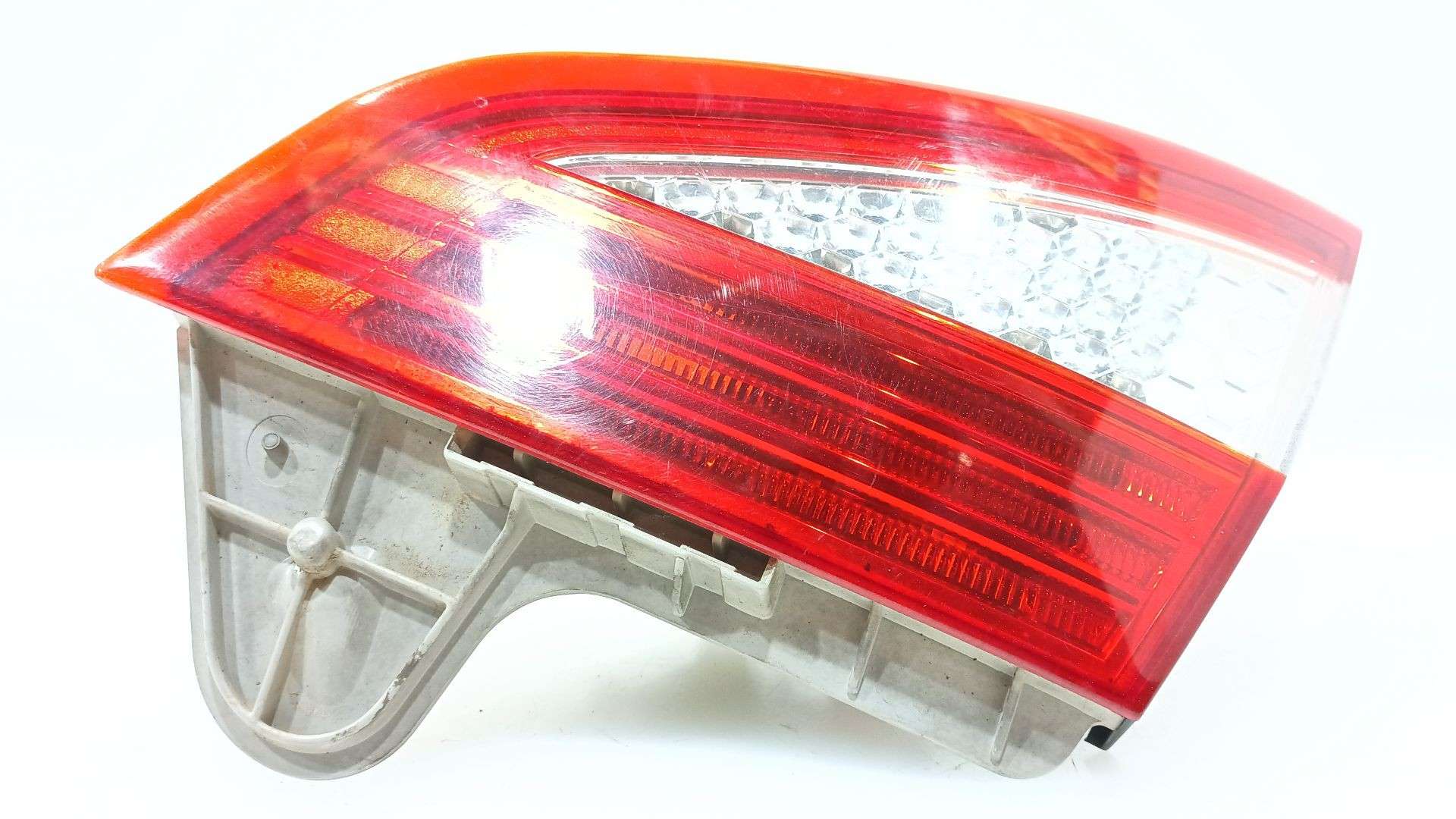 PILOTO TRASERO DERECHO INTERIOR FORD MONDEO IV (BA7) 2007-2015 (1486766 1735557)