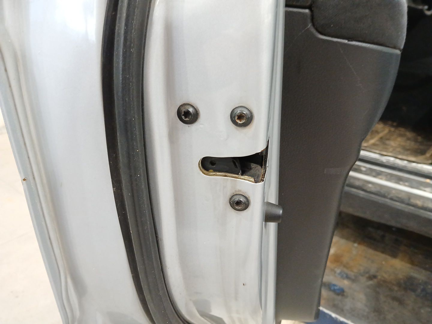 CERRADURA PUERTA DELANTERA IZQUIERDA SSANGYONG KYRON 2005- (7121009025 1696236)