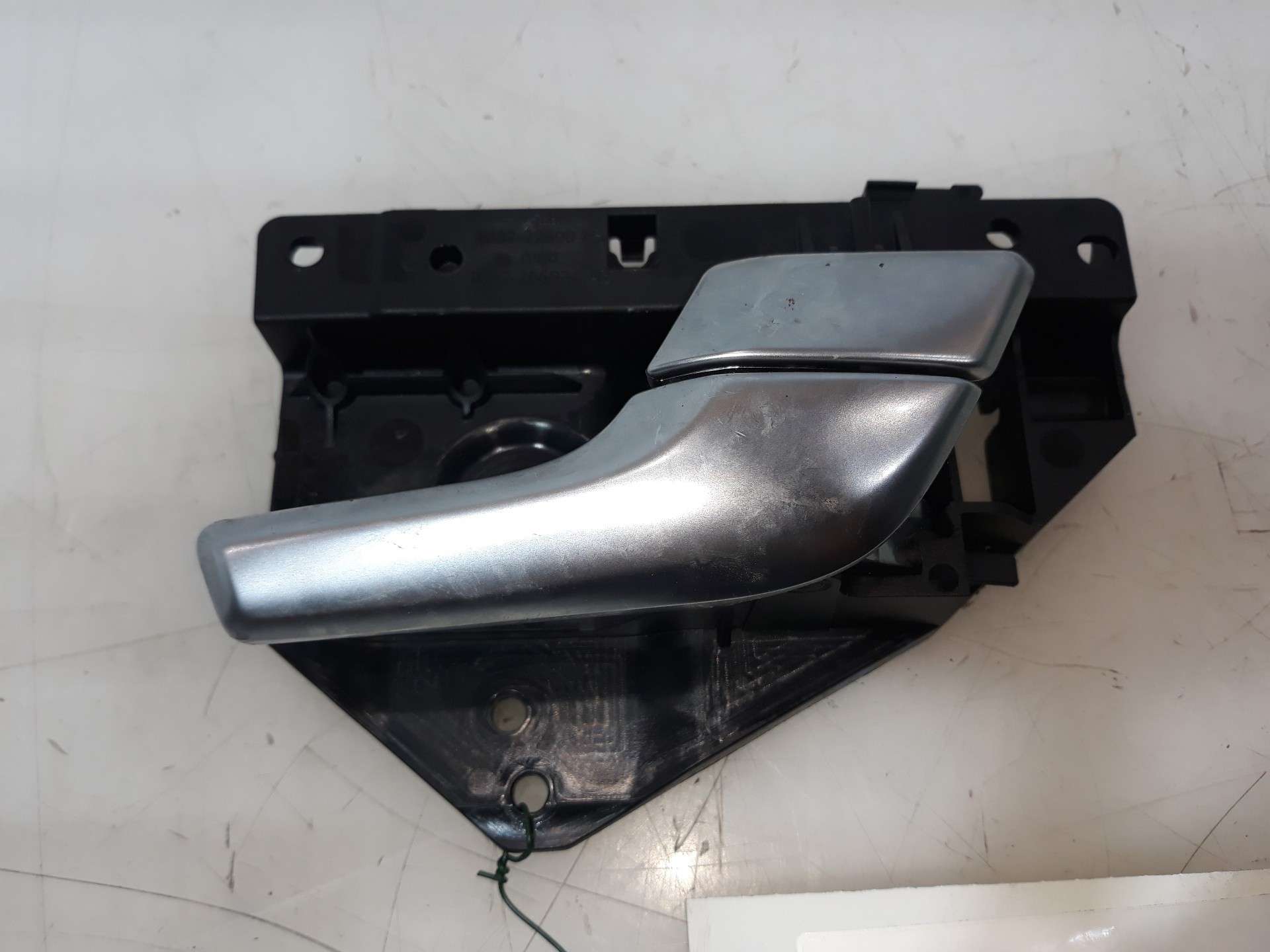 MANETA INTERIOR TRASERA DERECHA LAND ROVER EVOQUE 2011-2018 (LR065133 1543401)