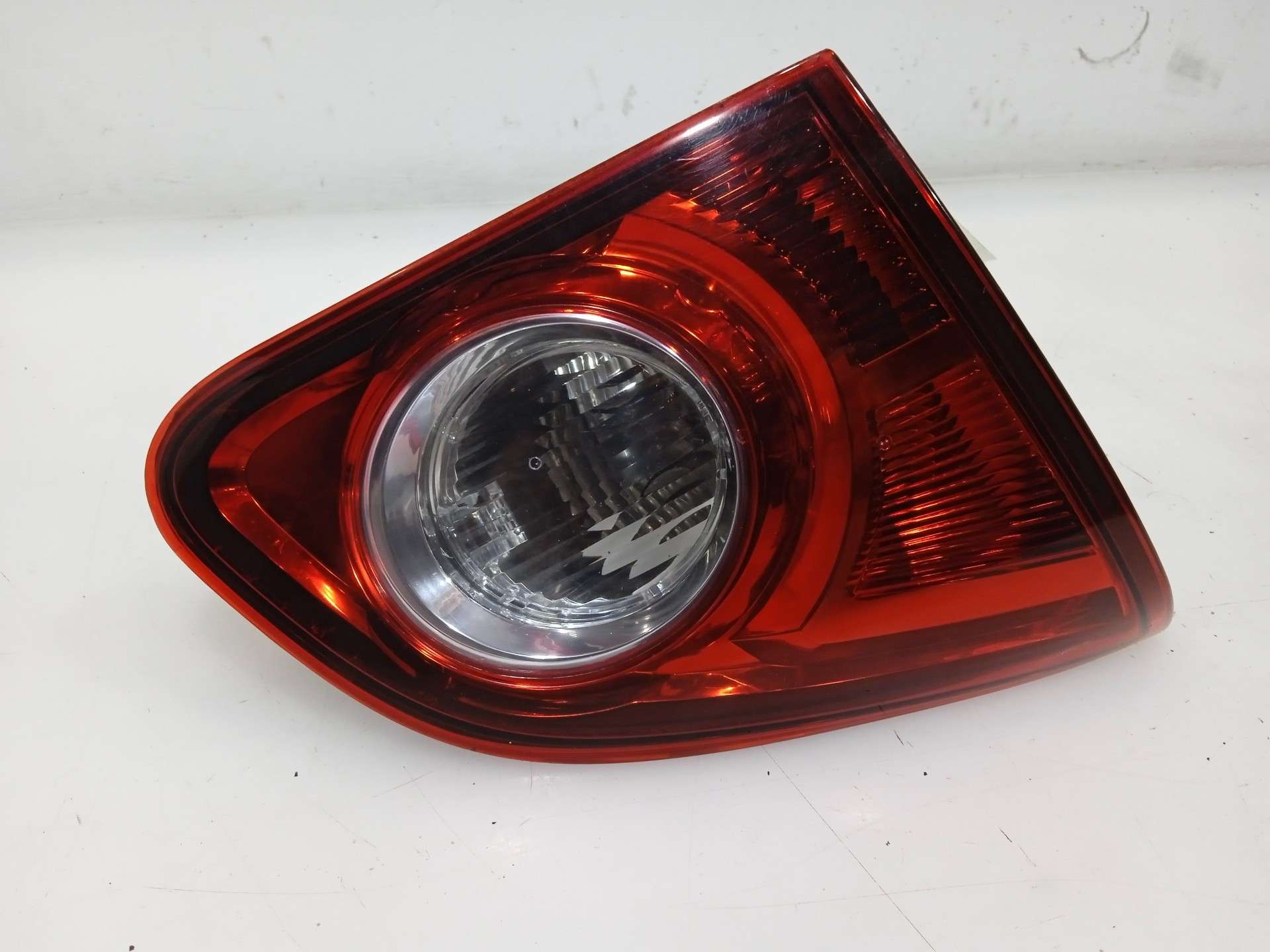 PILOTO TRASERO IZQUIERDO INTERIOR NISSAN QASHQAI (J10) 2007-2014 (26555JD800 1648673)