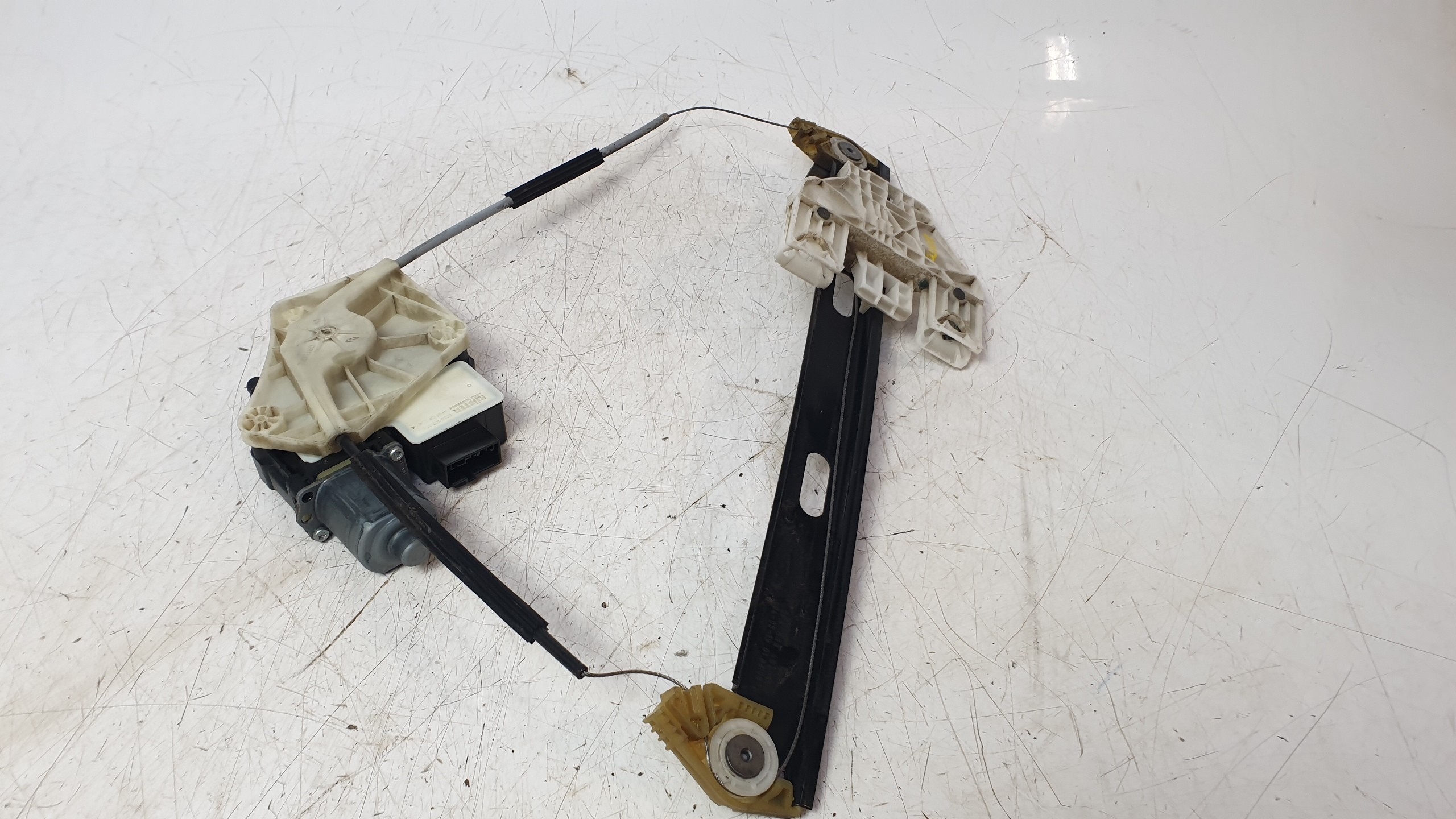 ELEVALUNAS TRASERO DERECHO 5F4839462D 5Q0959408A 