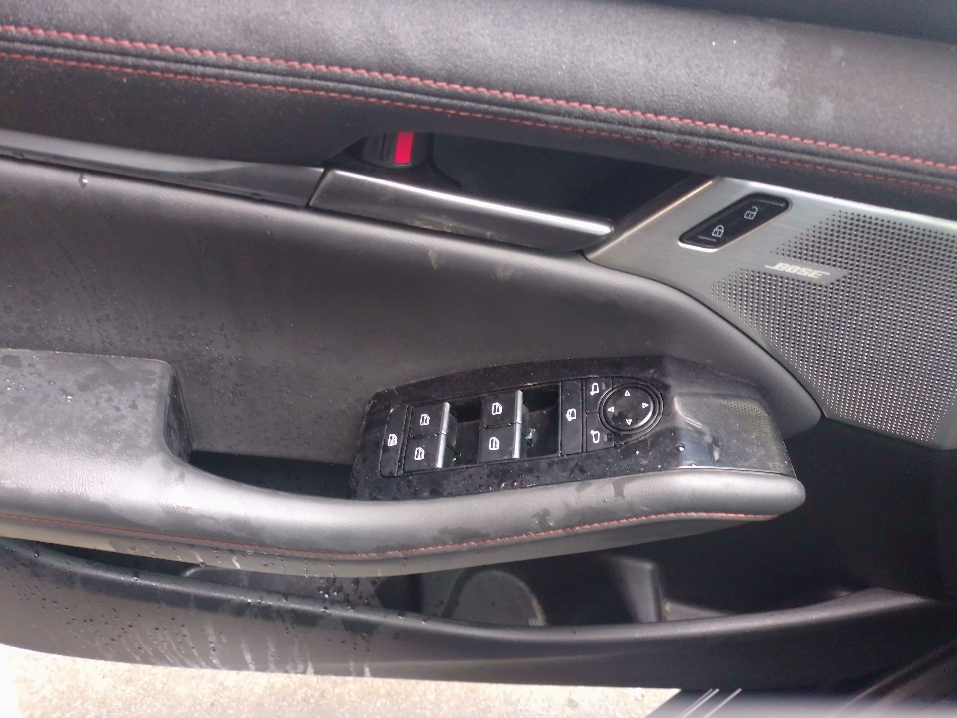 MANDO ELEVALUNAS DELANTERO IZQUIERDO MAZDA 3 Hatchback (BP) 2018- (BDGF66350B 1516939)