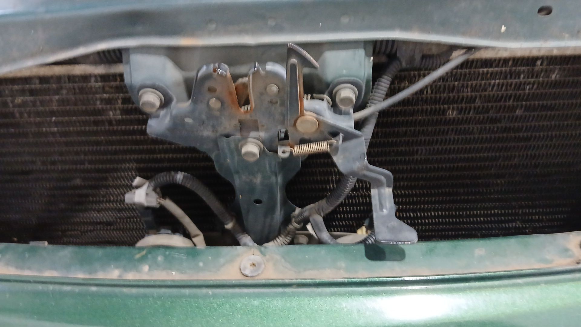 CERRADURA CAPO NISSAN PRIMERA Hatchback (P11) 1996-2002 (656012F900 1780444)