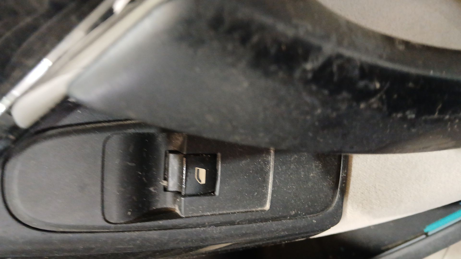 MANDO ELEVALUNAS DELANTERO DERECHO CITROËN C4 GRAND PICASSO I (UA_) 2006-2013 (6554YG 1780943)