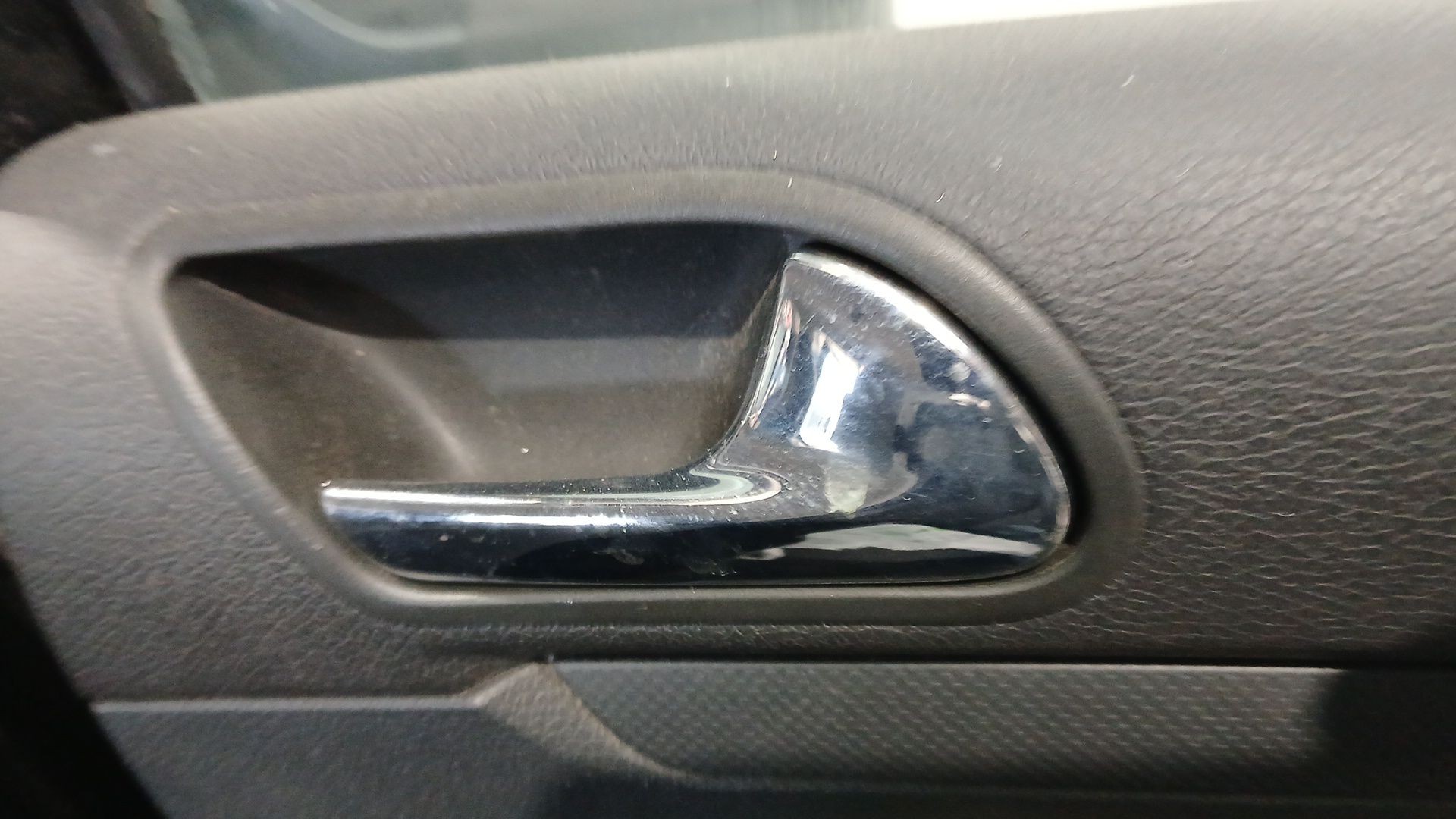 MANETA INTERIOR TRASERA DERECHA VOLKSWAGEN GOLF V (1K1) 2003-2010 (1K4839114B71N 1782688)