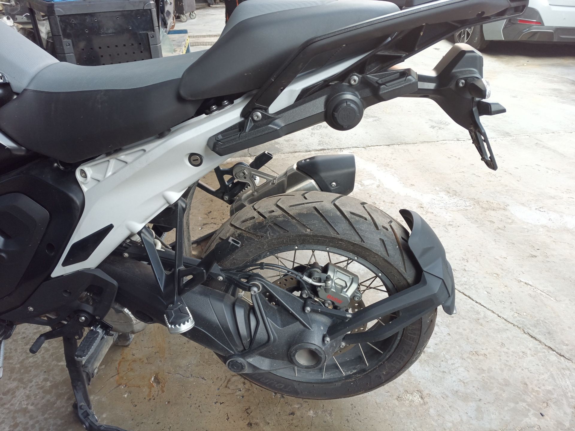 GUARDABARROS BMW R 1300 GS - (46627107875 1518203)