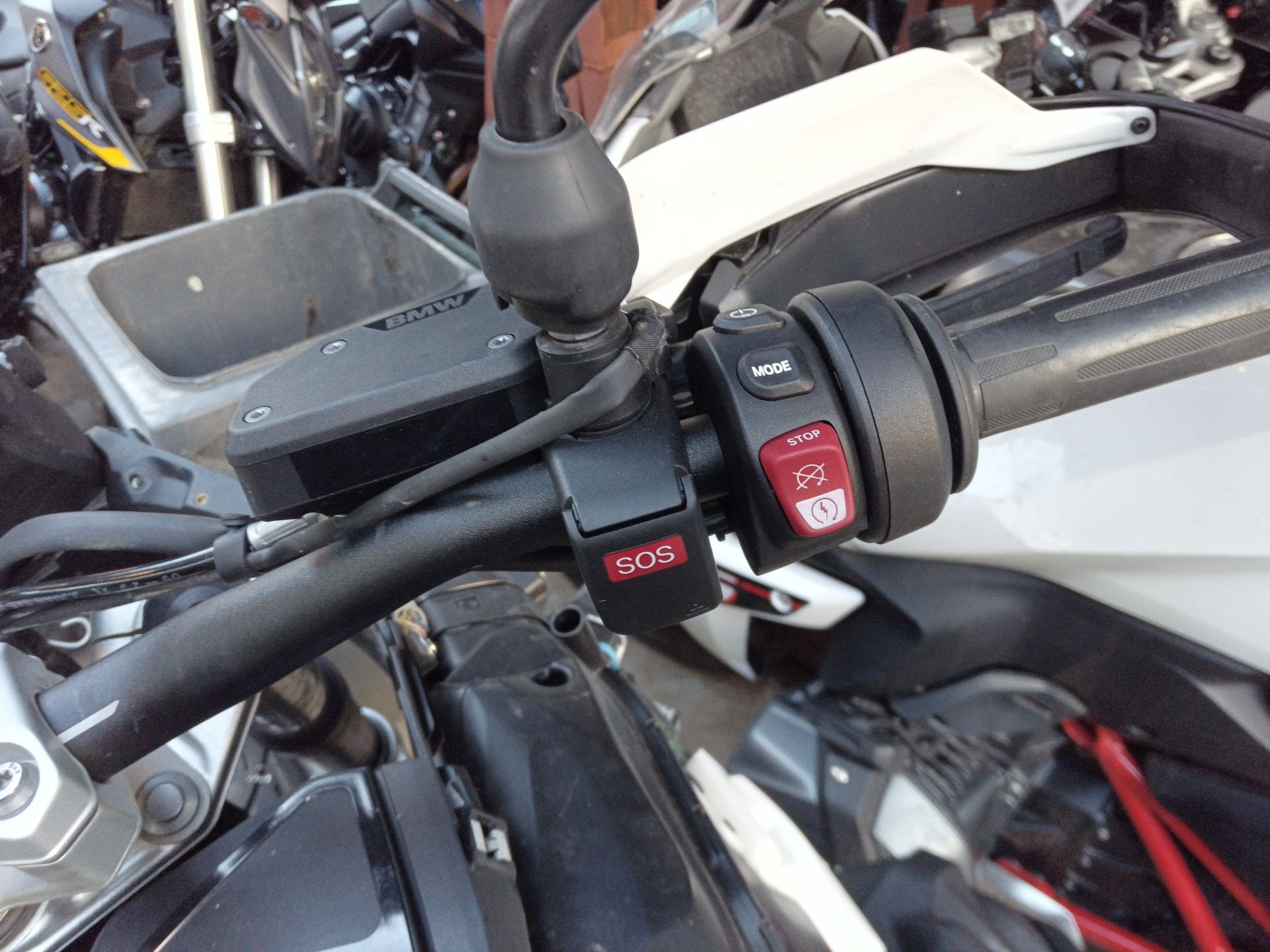 PIÑA LUCES DERECHA BMW R 1300 GS - (61315B68108 1518224)