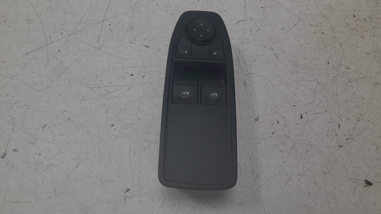 MANDO ELEVALUNAS DELANTERO IZQUIERDO 254105582R 