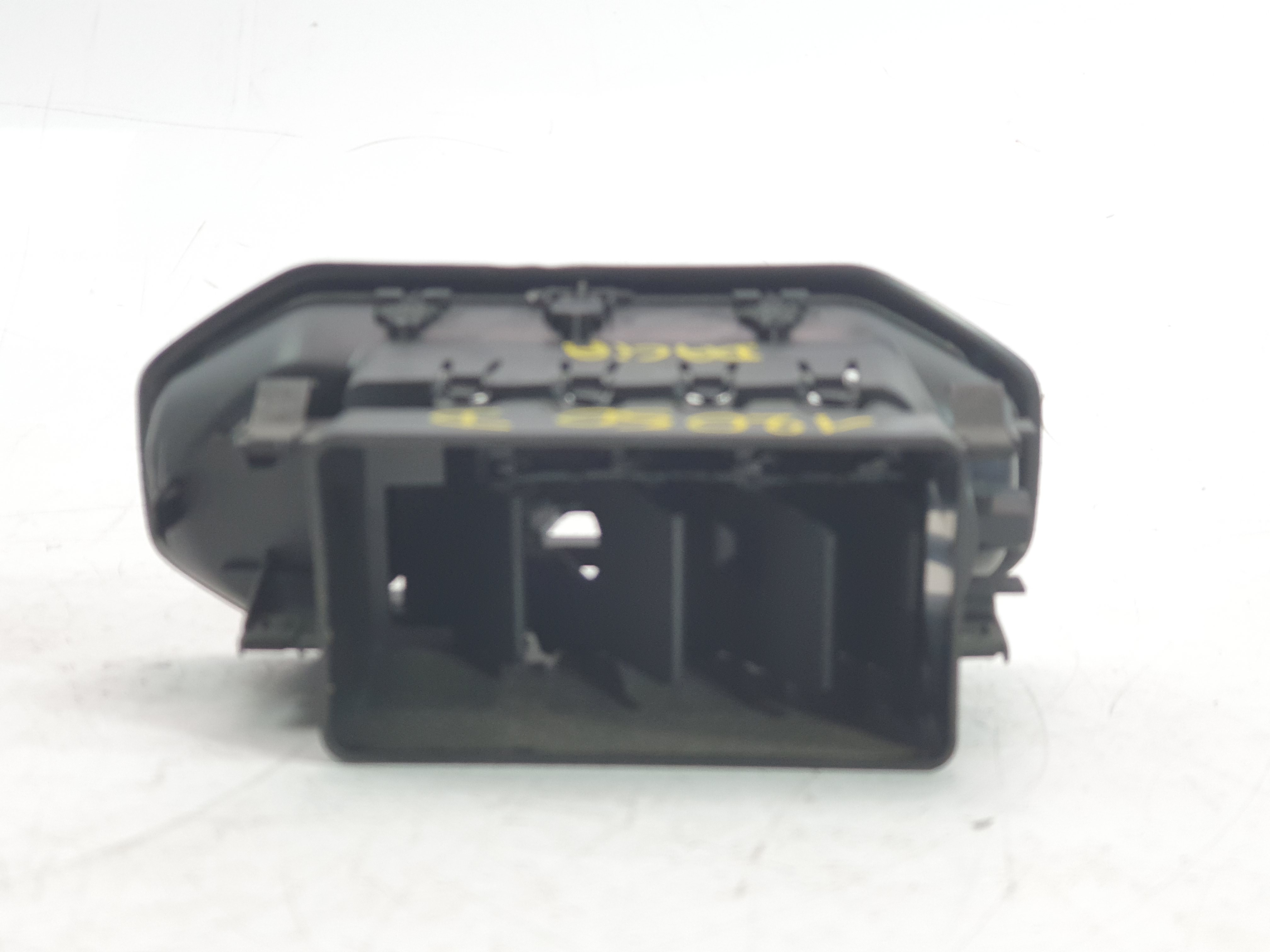 AIREADOR DERECHO DACIA DUSTER III 2024- (687603682R 1519201)