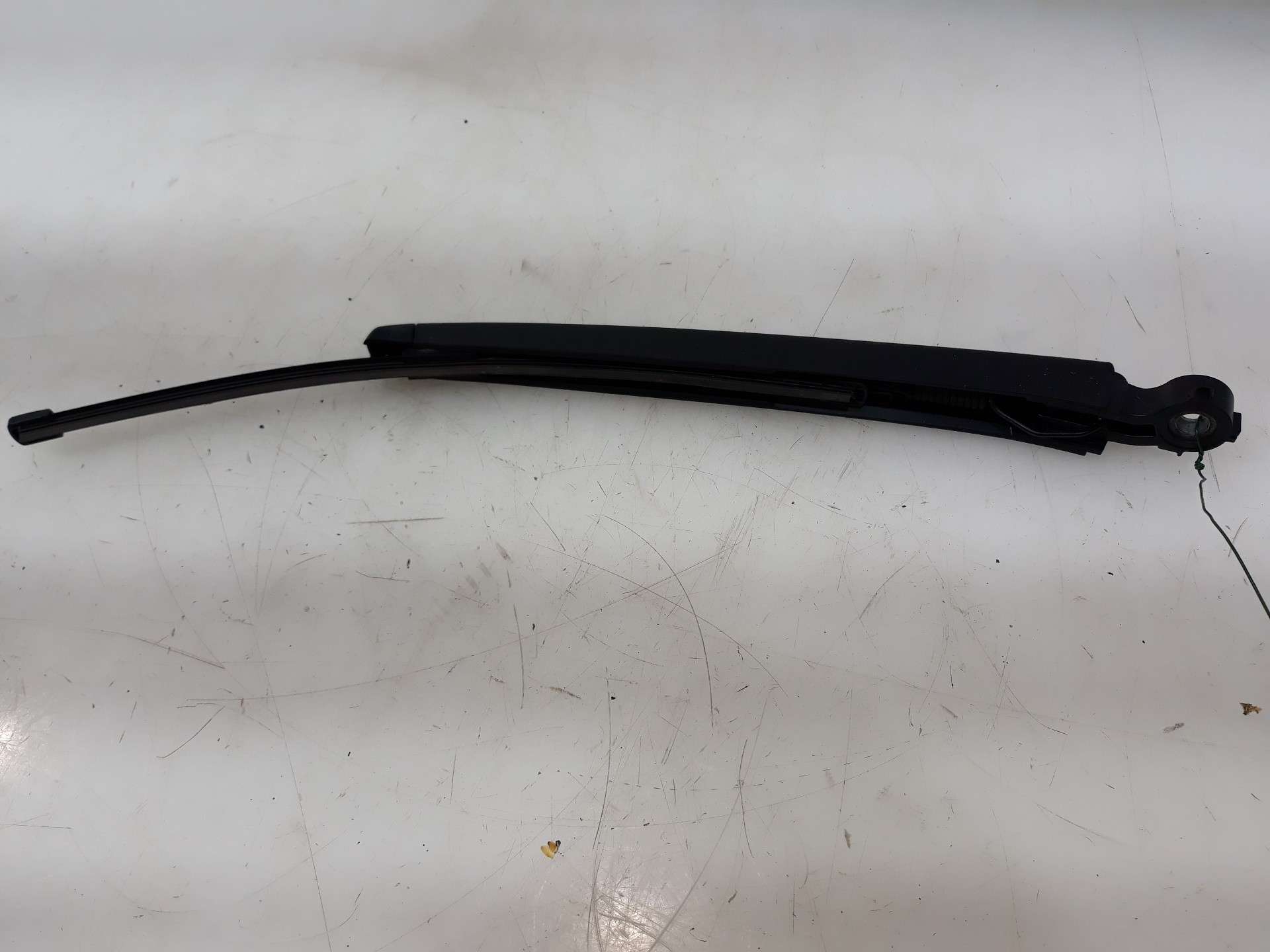 BRAZO LIMPIA TRASERO VOLKSWAGEN T-ROC 2017- (2GA955704A 1545691)