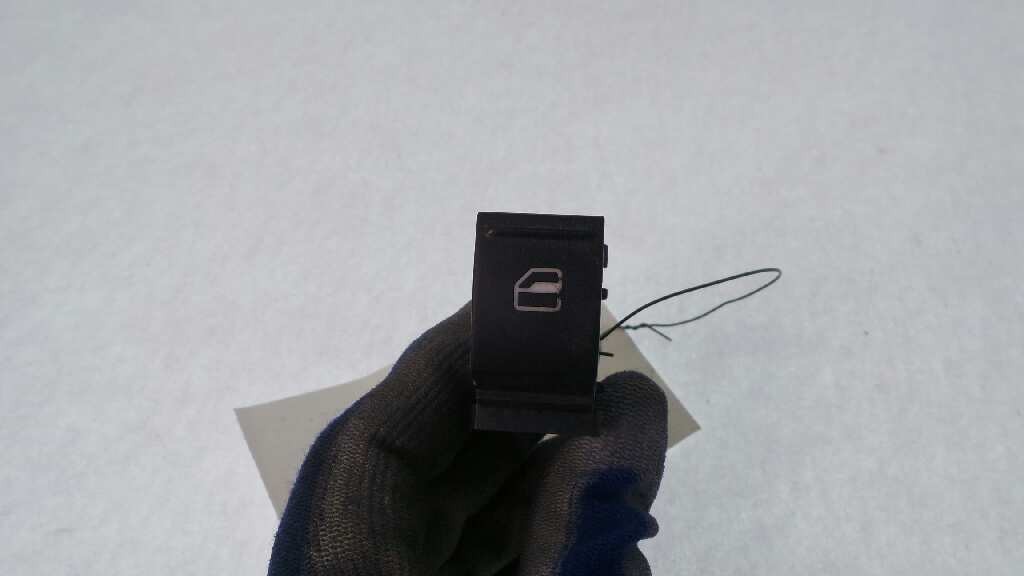 MANDO ELEVALUNAS TRASERO IZQUIERDO VOLKSWAGEN PASSAT VARIANT (365) 2010-2014 (7L6959855B 1032601)