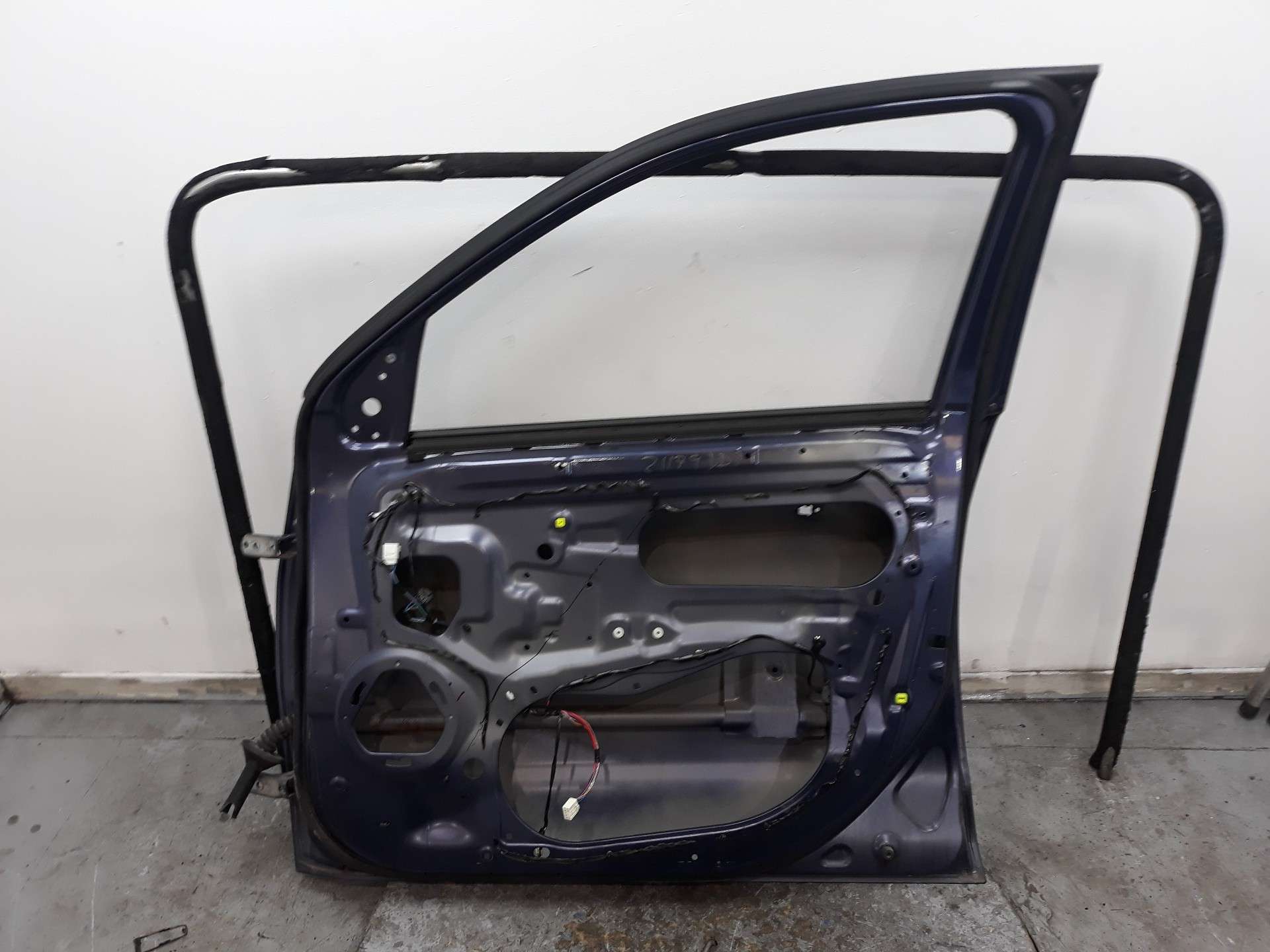 PUERTA DELANTERA DERECHA CITROËN C-CROSSER 2007-2012 (9004EG 1369851)
