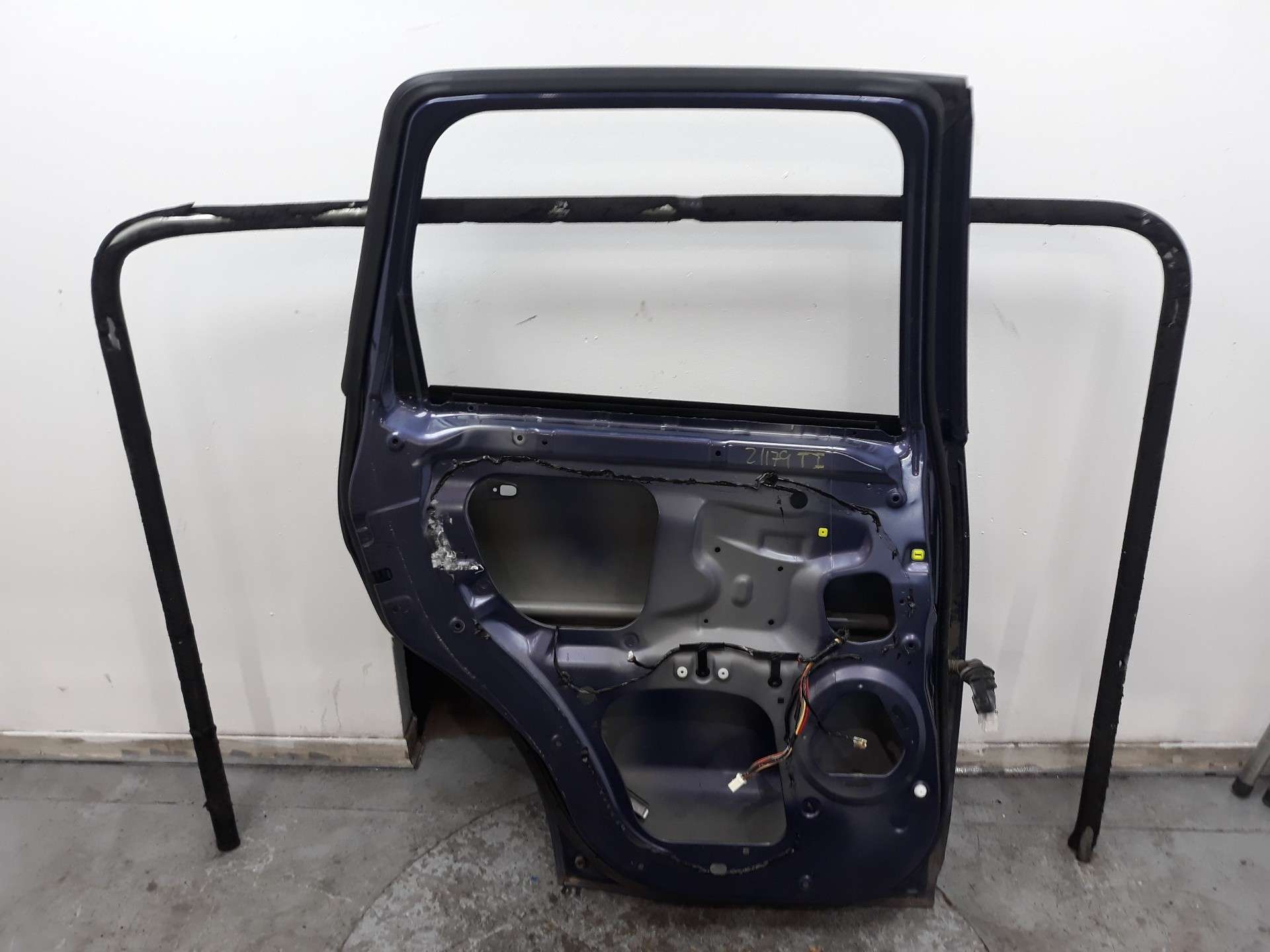PUERTA TRASERA IZQUIERDA CITROËN C-CROSSER 2007-2012 (9006N1 1369852)