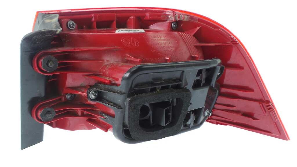 PILOTO TRASERO IZQUIERDO VOLKSWAGEN PASSAT VARIANT (365) 2010-2014 (3AF945095E 1044619)