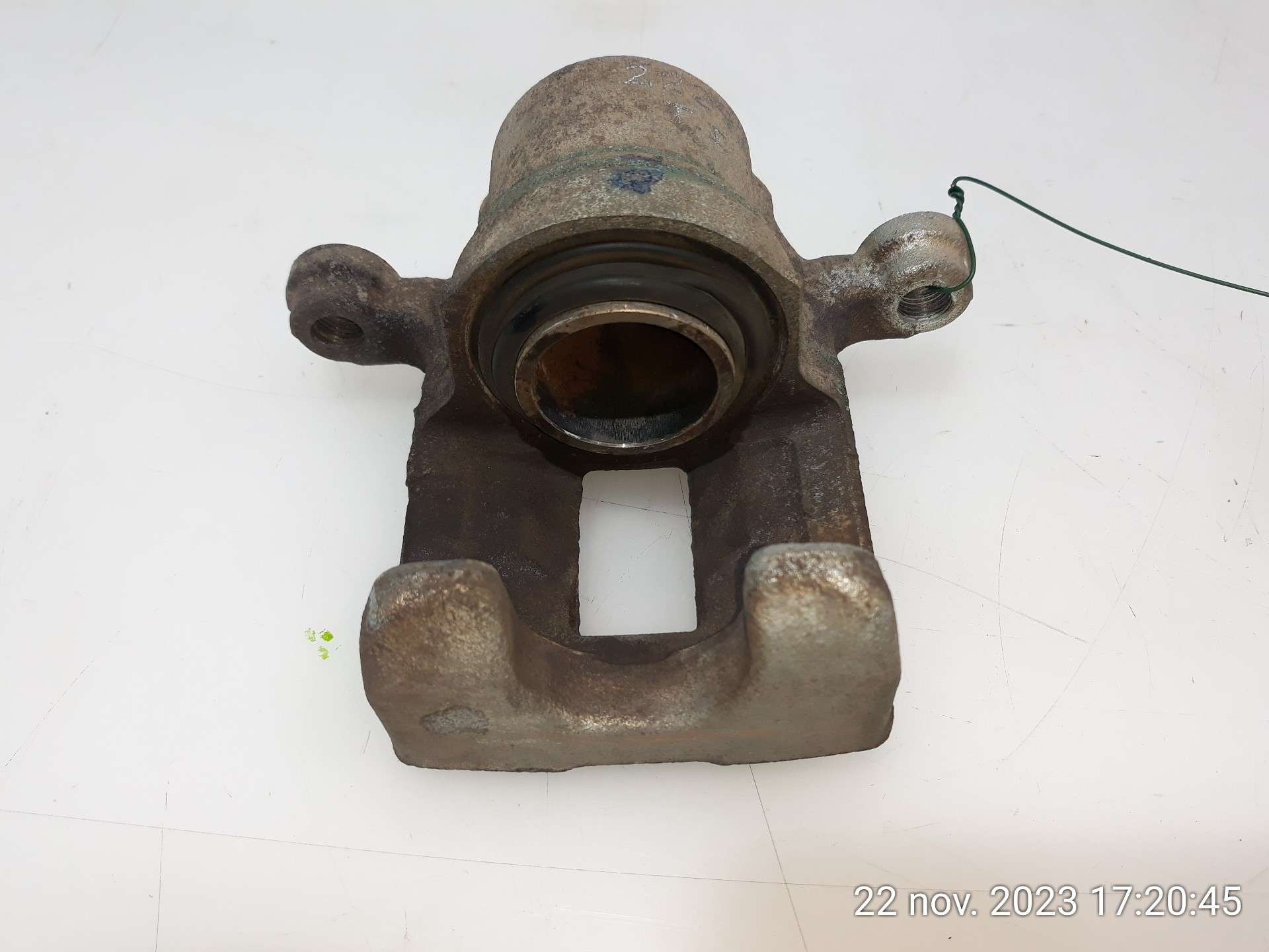 PINZA FRENO TRASERA IZQUIERDA RENAULT KOLEOS 2008-2015 (44011JY00A 1549289)