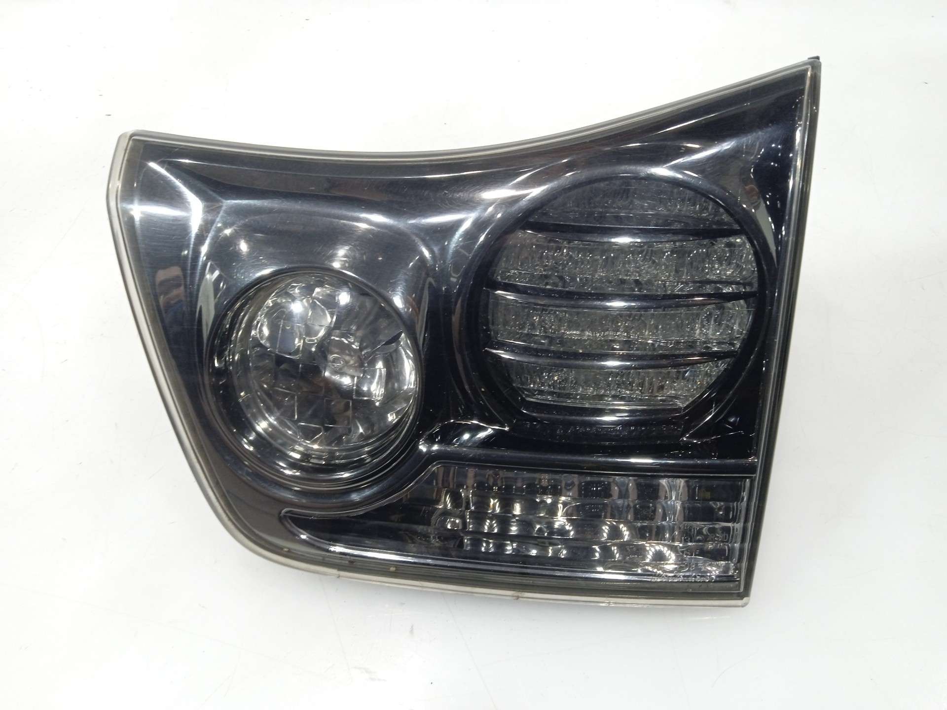 PILOTO TRASERO DERECHO INTERIOR LEXUS RX (_U3_) 2003-2008 (8158148061 1652082)