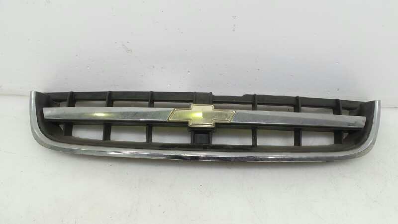 REJILLA DELANTERA CHEVROLET NUBIRA BERLINA 2003-2010 (96469718 882805)