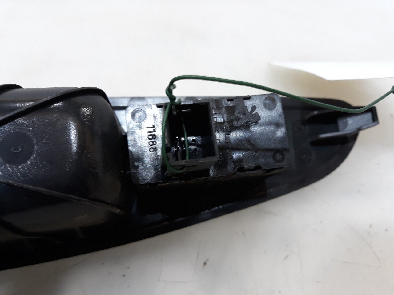 MANDO ELEVALUNAS TRASERO DERECHO PEUGEOT 308 2007-2013 (96573850XT 1297902)